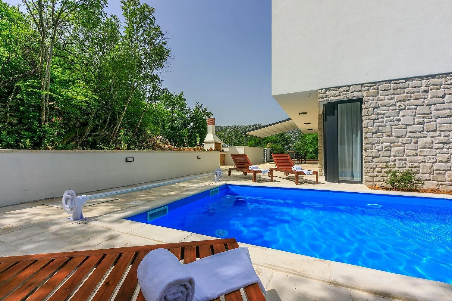 Traumhaftes Ferienhaus Mit Privatpool, Bbq, Klimatisierten Schlafzimmern, Aussendusche, Waschmaschine Grizane-Belgrad 0*,  Croatia