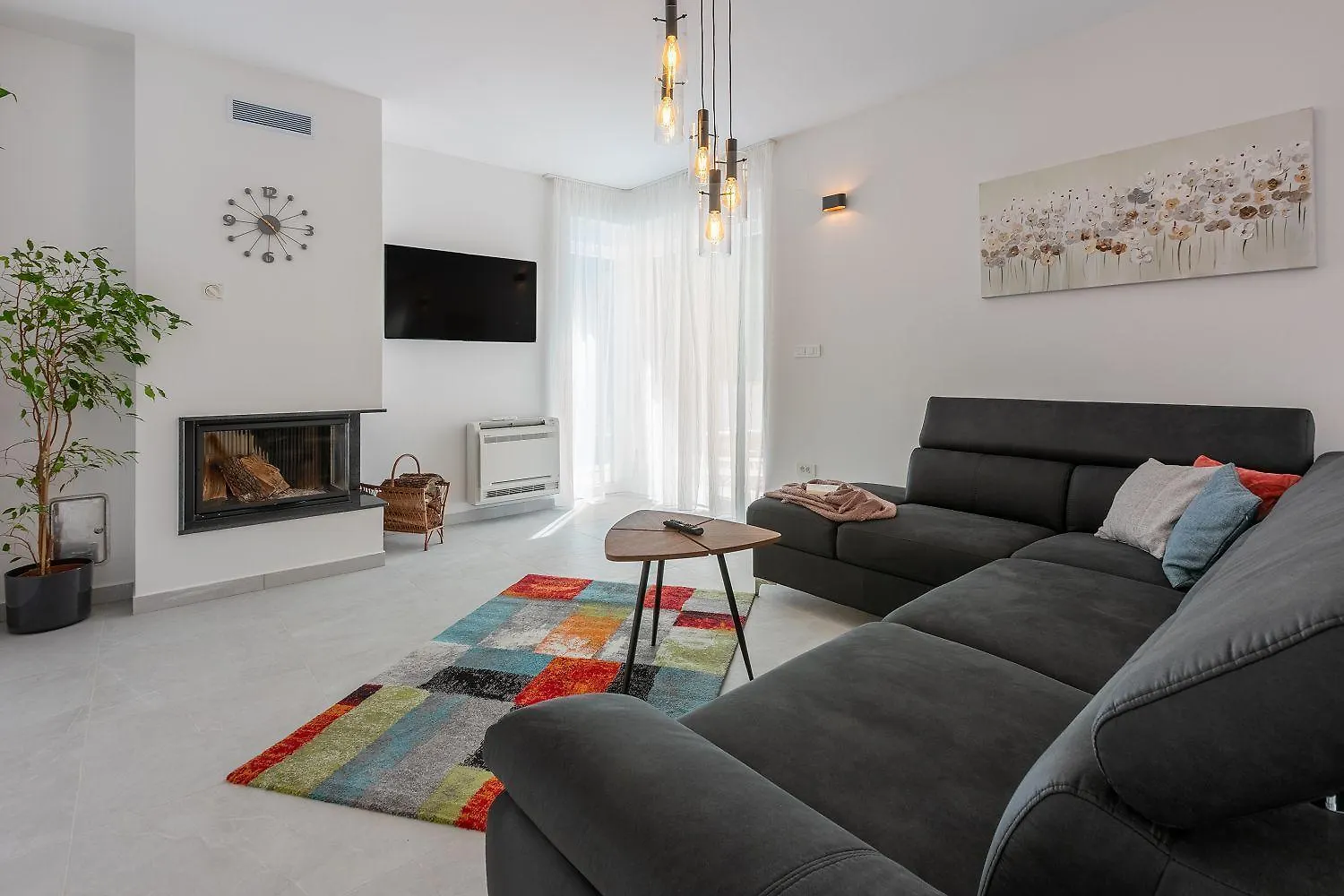 Traumhaftes Ferienhaus Mit Privatpool, Bbq, Klimatisierten Schlafzimmern, Aussendusche, Waschmaschine Grizane-Belgrad 0*,  Croatia