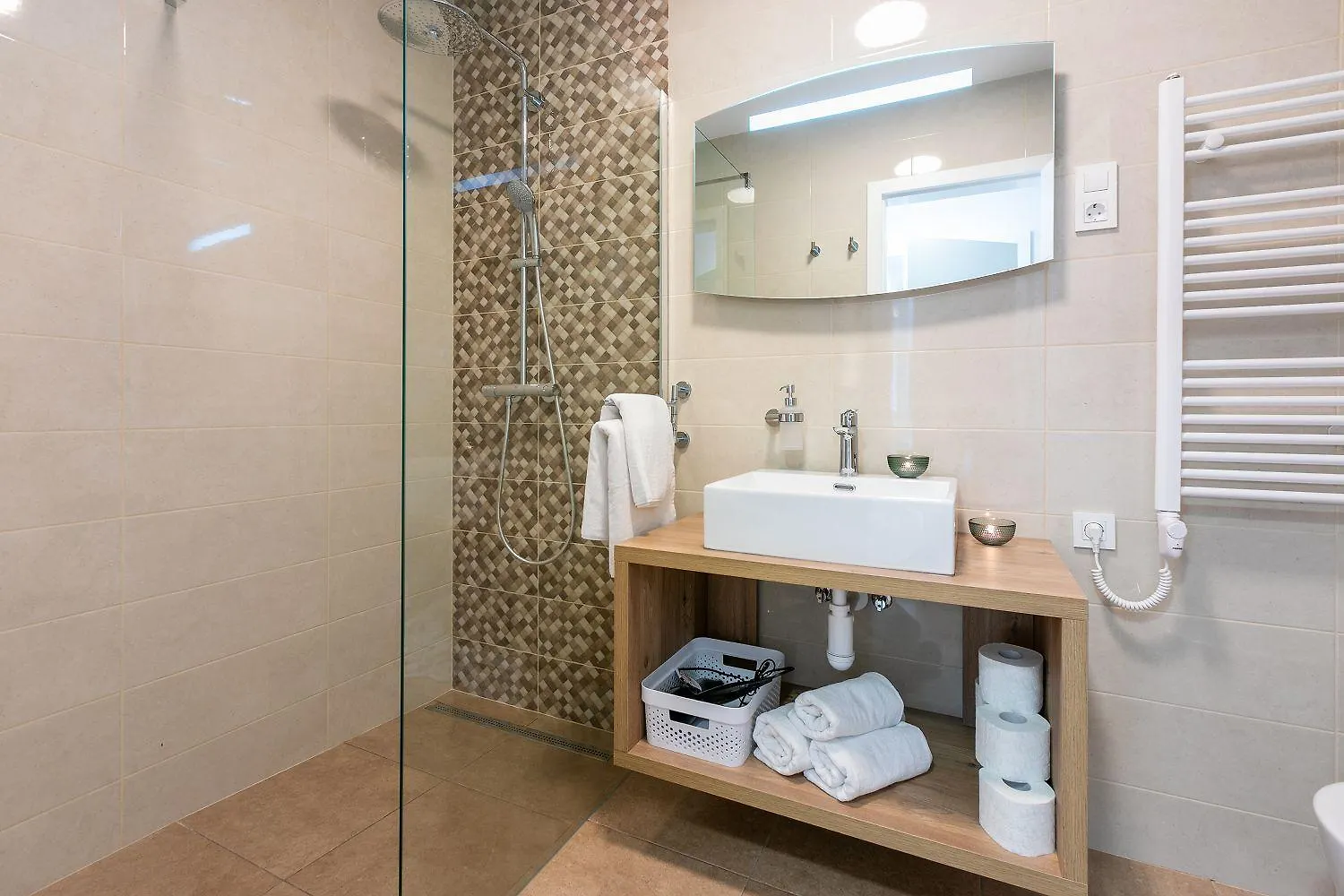 Holiday home Traumhaftes Ferienhaus Mit Privatpool, Bbq, Klimatisierten Schlafzimmern, Aussendusche, Waschmaschine Grizane-Belgrad