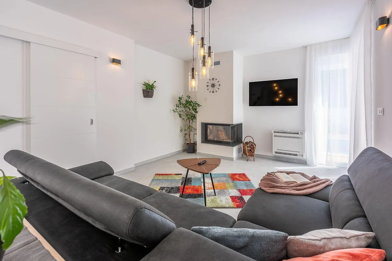 Traumhaftes Ferienhaus Mit Privatpool, Bbq, Klimatisierten Schlafzimmern, Aussendusche, Waschmaschine Grizane-Belgrad