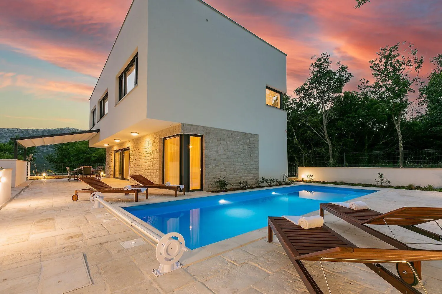 Traumhaftes Ferienhaus Mit Privatpool, Bbq, Klimatisierten Schlafzimmern, Aussendusche, Waschmaschine Grizane-Belgrad