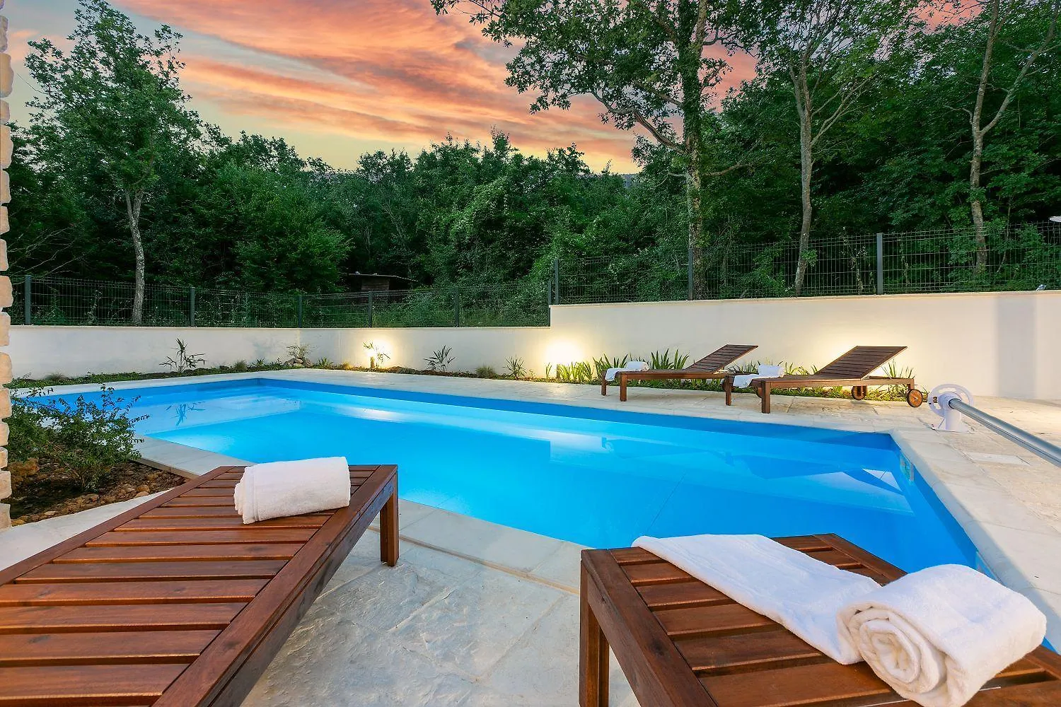 Traumhaftes Ferienhaus Mit Privatpool, Bbq, Klimatisierten Schlafzimmern, Aussendusche, Waschmaschine Grizane-Belgrad 0*,